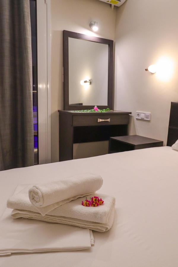 Hotel Banbus ルトラ・エディプソス エクステリア 写真